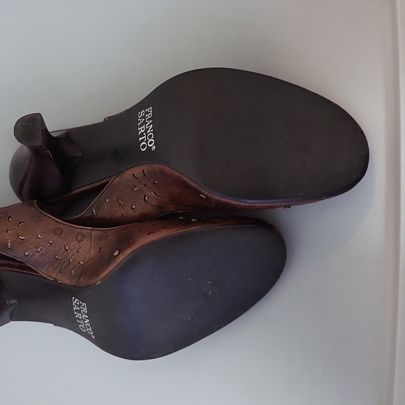 FRANCO SARTO farling brown round toe strap heels - Picture 4 of 7